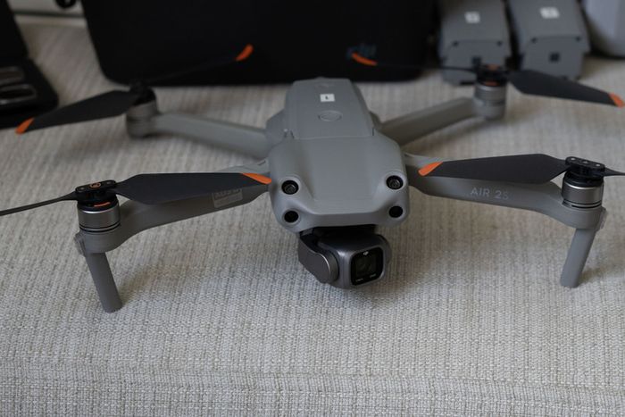 DJI Air 2S - Fly More Combo