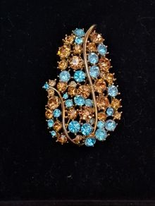 Beautiful Rhinestone brooch
