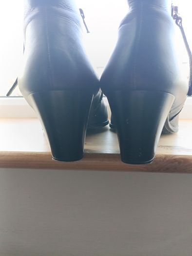 Leather boots size 41 (uk 7)