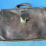 Vintage leather briefcase Image 3