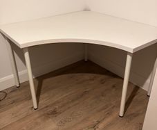 corner desk