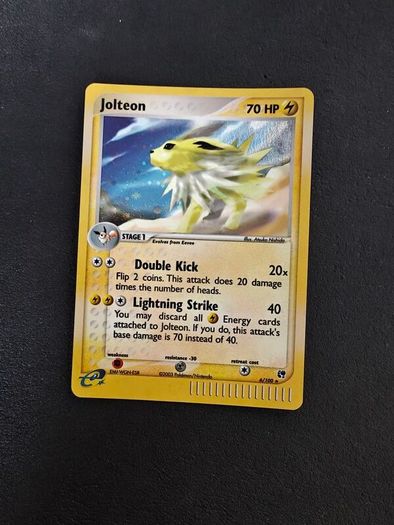 Jolteon vintage pokemon card