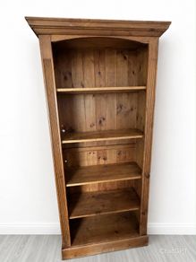 PINE Shelving Unit