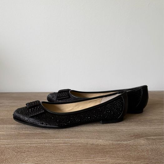 Ladies black satin pumps