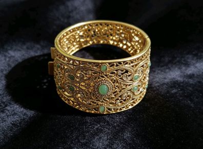 Stunning Royal Gold Plated Cuff Bracelet Intricate Filigree Green Stones.