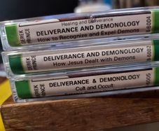 Three Derek Prince cassettes about demons and delivranxe