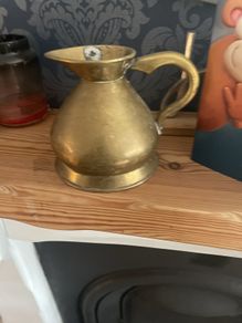 brass jug with led stamp