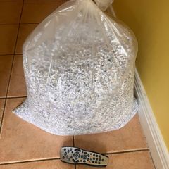 2 Bags FREE Clean dry shredded paper
