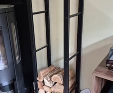 Metal log rack