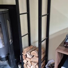 Metal log rack