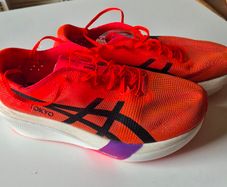 Asics Metaspeed Sky Tokyo (9 UK, EU 44)