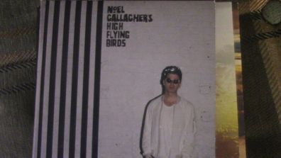 Noel Gallagher's High Flying Birds - Chasing Yesterday CD
