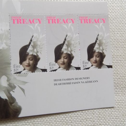 Irish Fashion Designers Stamp Booklet.Complete Six Panes.Mint never hinged.