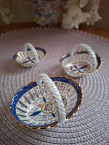 Porcelain  baskets