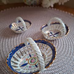 Porcelain  baskets