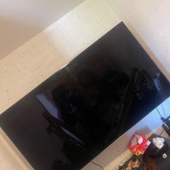 85 inch Samsung TV with wall mount
