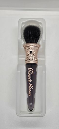 Flower Knows Little Angel Collection Brush in Black Obsidian