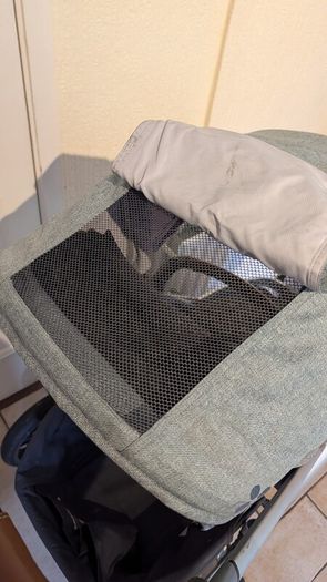 Uppababy Vista (Includes Bassinet, Rumble Seat & All Adapters)