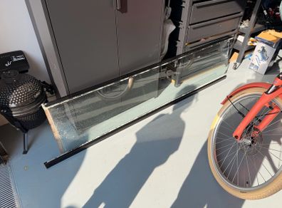 Bath screen flipper panel