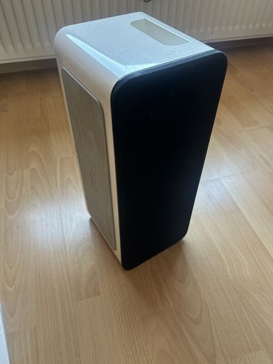 Apple Hi-Fi Speaker with Remote and Accessories