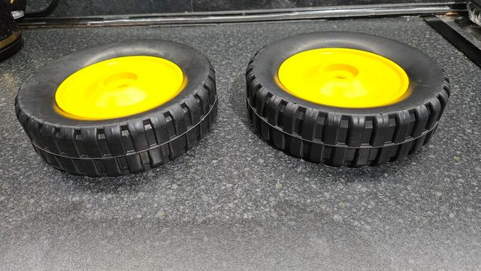 Dewalt saw stand wheels