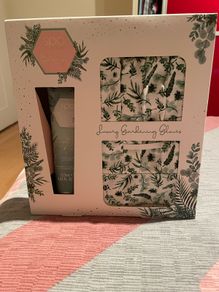 Gift set Gardening Gloves and Hand Cream