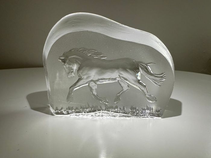 Vintage Edinburgh Crystal Horse Sculpture