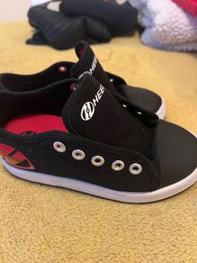 HEELYS shoes size eu 30 ( 17 cm )