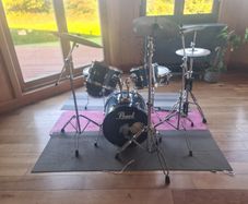 Pearl drum kit