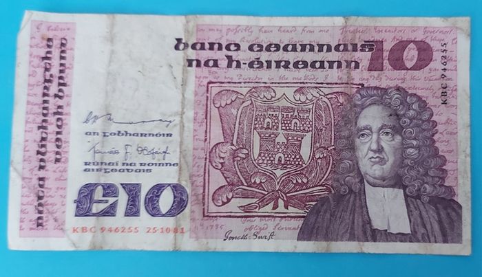 Irish 3 X 1981 Ten Pound SWIFT  banknots in Fine  condition