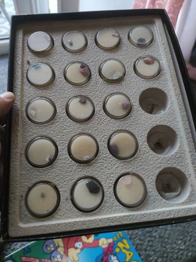 Treasures of the earth full box of 20 mineral gem semi precious stone specimens