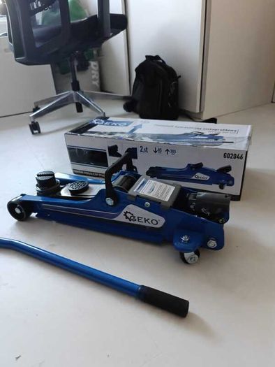 Lowered Hydraulic Professional 2.5T Jack with Rubber - Robustness