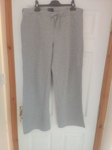 Champion grey fleece loose fit pants size XXL UK20 EU48 Postage included