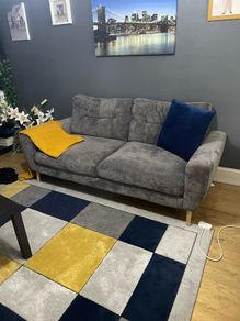 sofa like new 3 + 2 seater
