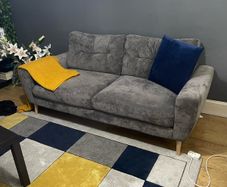 sofa like new 3 + 2 seater