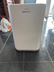 electriQ 8L Smart Desiccant Dehumidifier with Heater & Ioniser