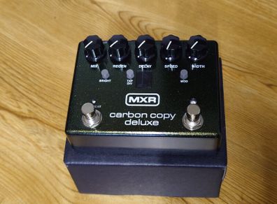 MXR Carbon Copy Deluxe