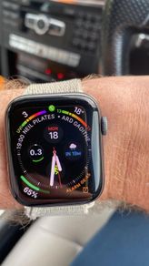 Apple Watch Series 5 44mm With Sport Loop
