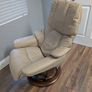 Ekornes Stressless Reno Swivel Leather Recliner Image 7