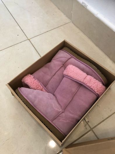 pink ugg boots size 7