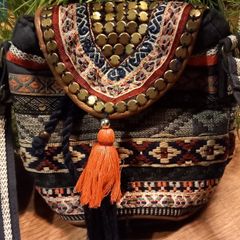 Accessorize small bucket bag