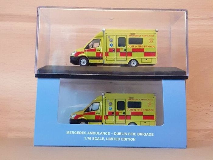 Dublin Fire Brigade : Dublin Fire Ambulance