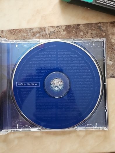 Bjork 2CD Lot