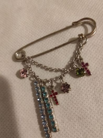 brooch