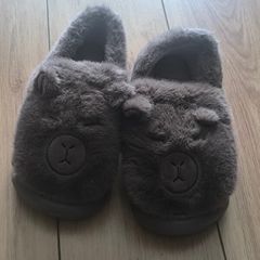 Brand New Cute Fluffy Bear House Slippers (Size 40-41 / EU 40-41)