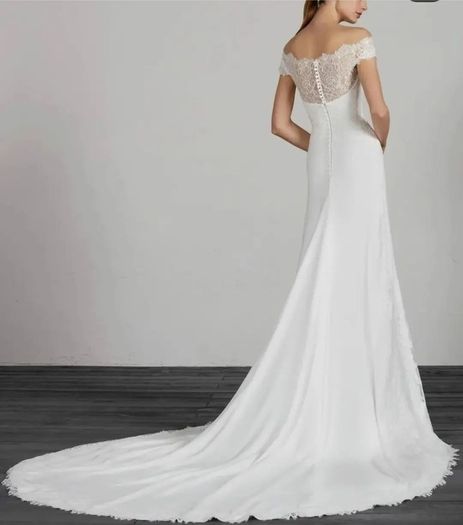Fabulous Pronovias San Modena Wedding Dress