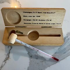 Vintage wine thermomter