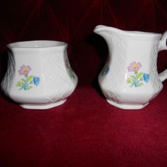 1960's "SADLER" Milk Jug & Sugar Bowl Set.