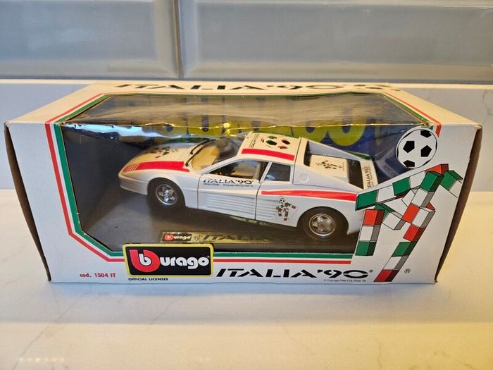 Italia 90 Ferrari Testarossa Bburago 1/24 Scale Model Car
