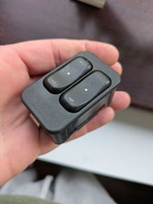 Opel mid 00's window switch (removed from Corsa c)